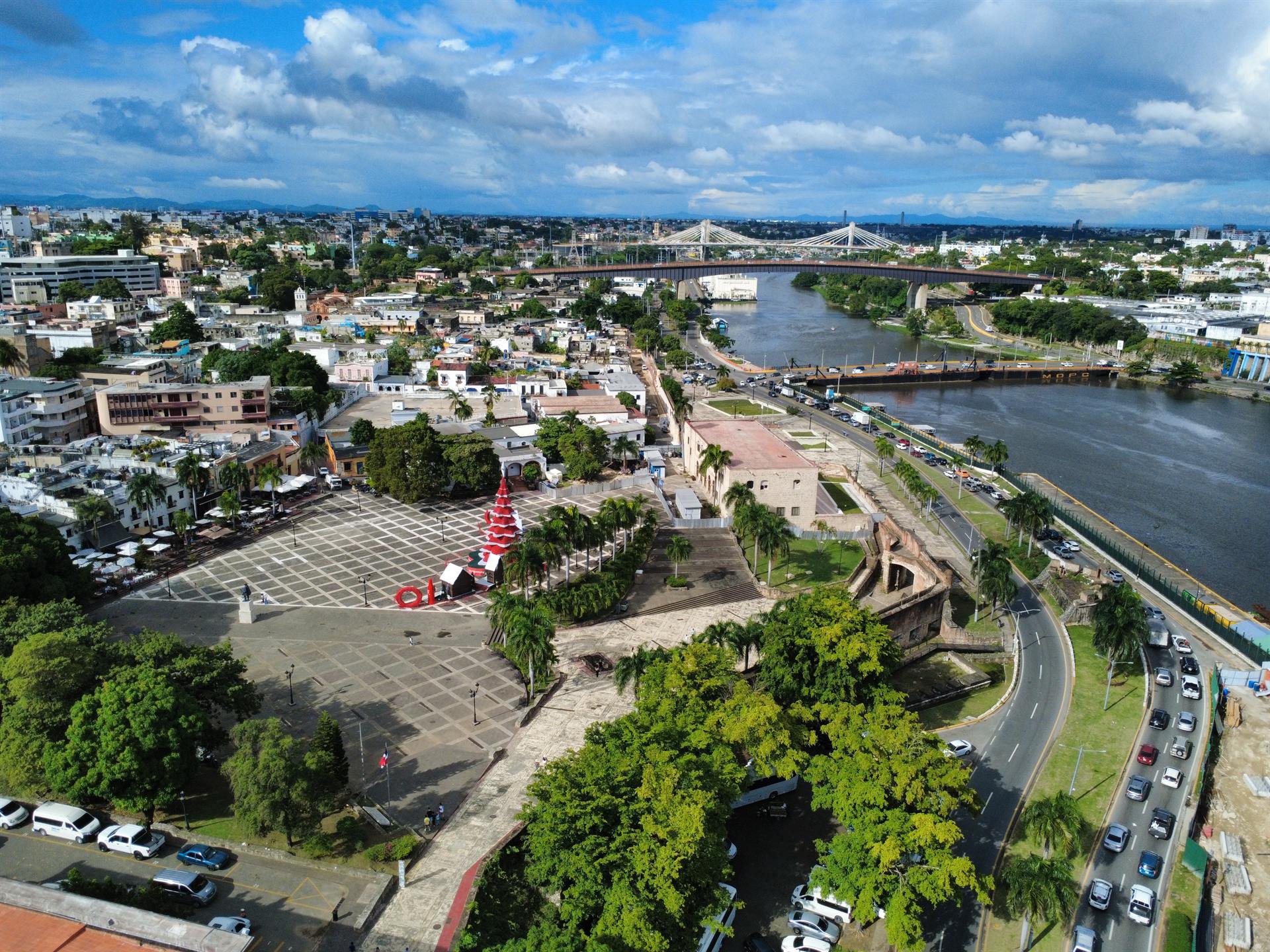 Paisaje natural - Plaza de la Hispanidad, Santo Domingo